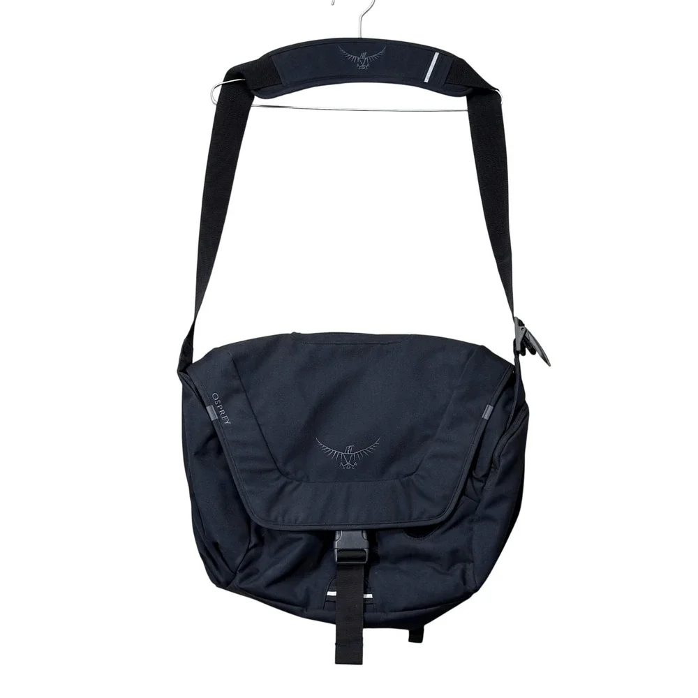 Osprey FlapJack Courier Messenger Bag Black 2011 Laptop Crossbody 17L Unisex